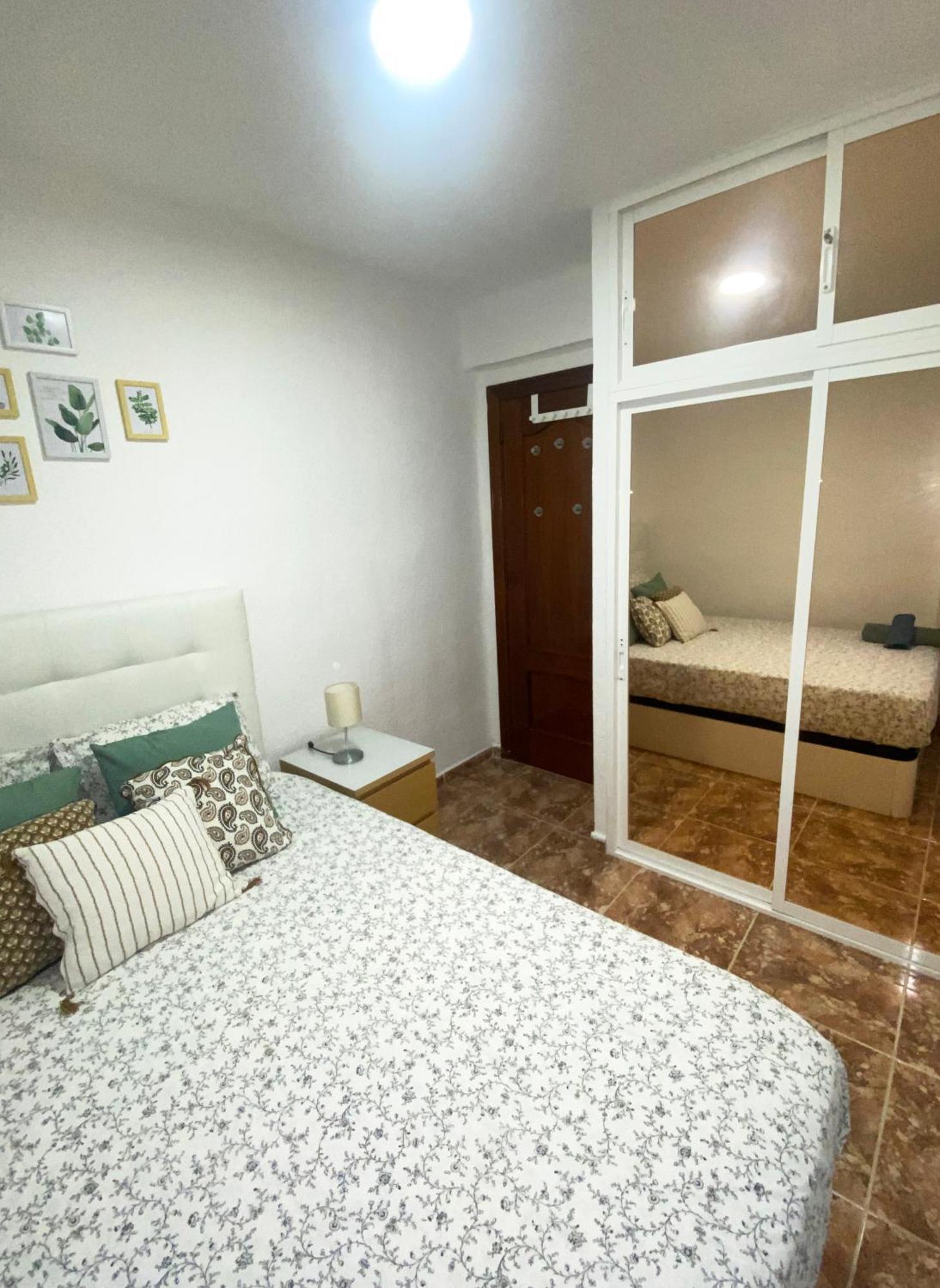 Апартаменты Apartamento Deborah Малага Экстерьер фото